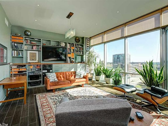 5th image of 300 E 3rd St APT 806