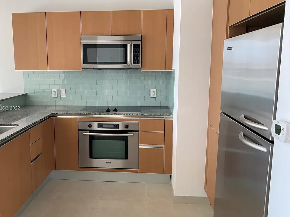 1060 Brickell Ave #2309