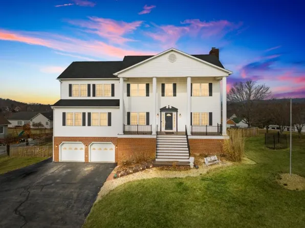 155 Alder Ln, Christiansburg, VA 24073