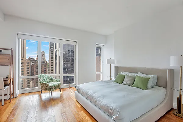 Rented by New York Residence | media 20