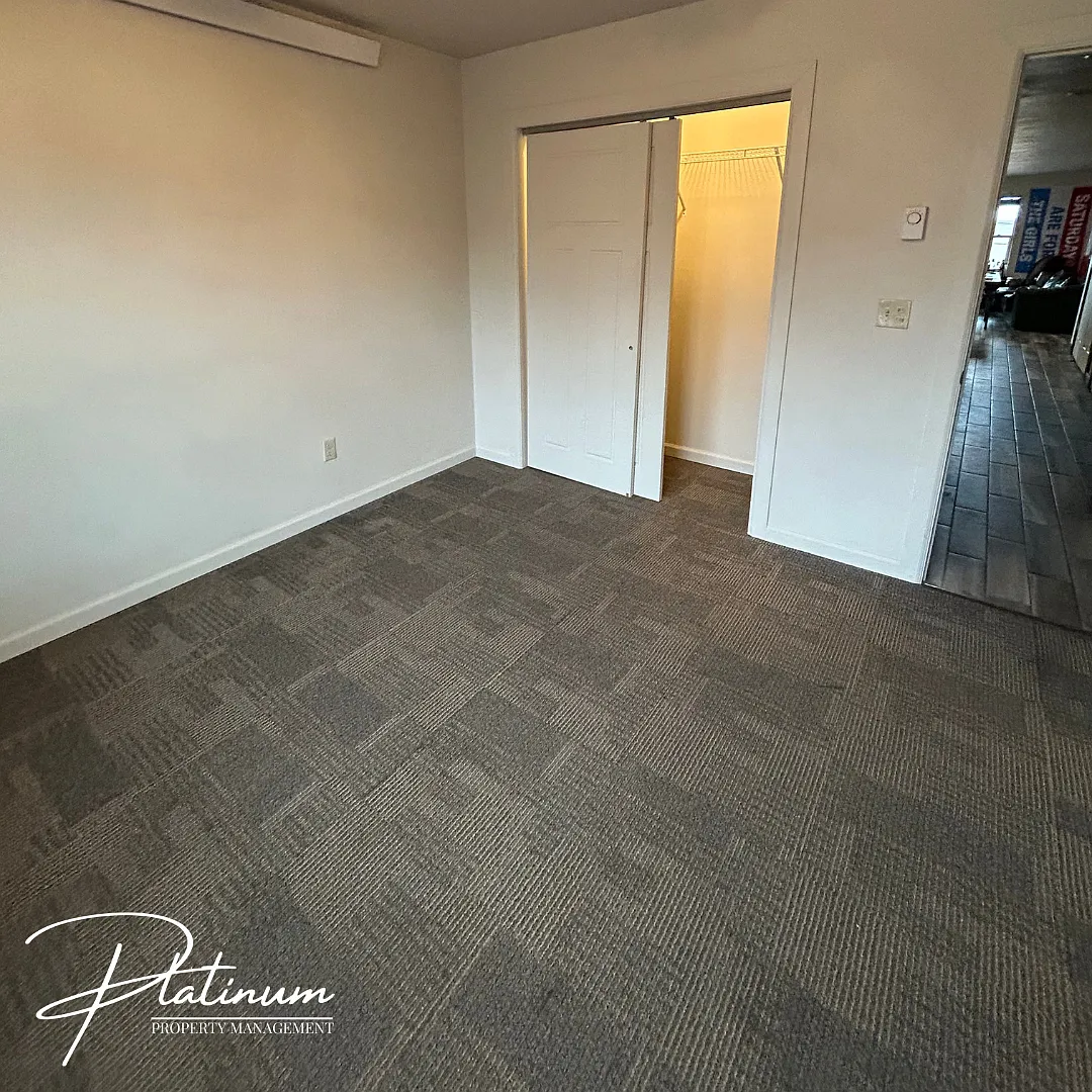 642 W Granite — Photo 1