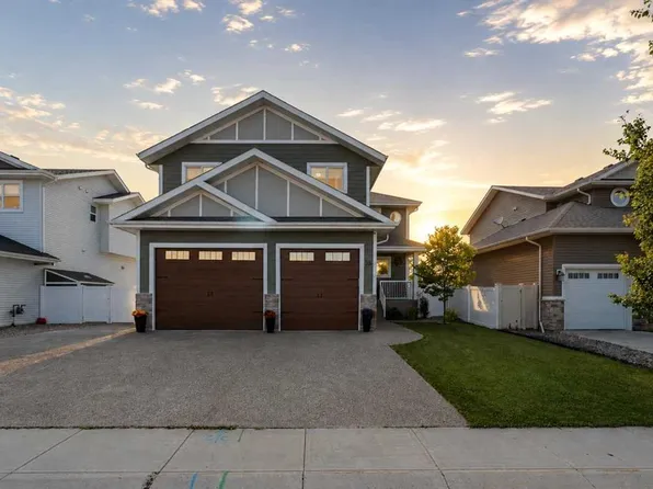 35 E Erica Dr, Lacombe, AB T4L 0A4