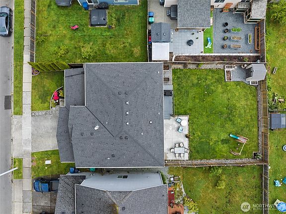 3rd image of 6526 36th Street NE