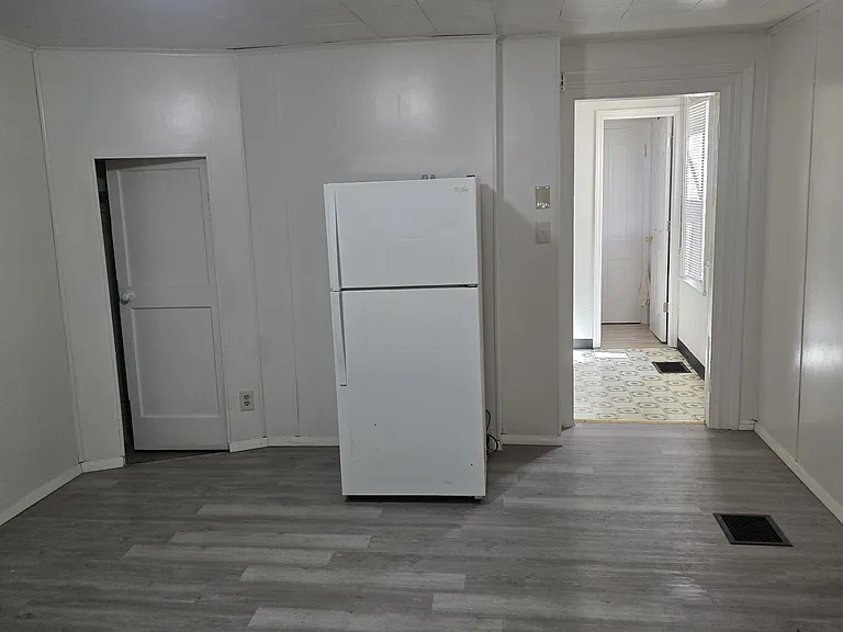 227 W 9th Ave — Photo 3