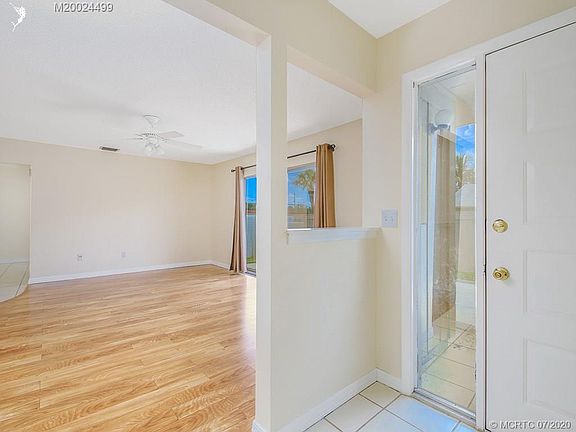 3rd image of 3913 NW Cinnamon Cir
