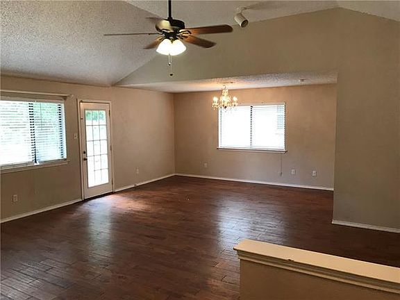 5th image of 617 Little Fox Ln