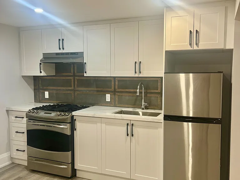 569 Valley Dr #BSMNT — Photo 2