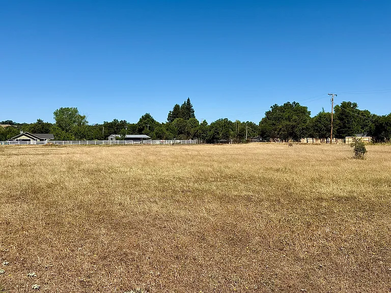 8664 Deschutes Rd — Photo 73