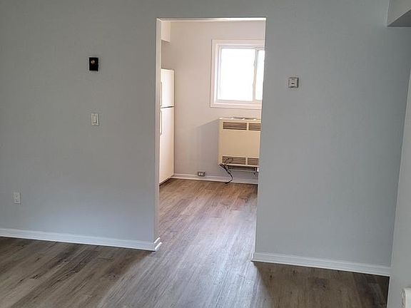 2nd image of 1411 Bruce Ave #521