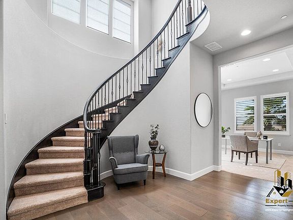 4th image of 214 Candlewood Ct