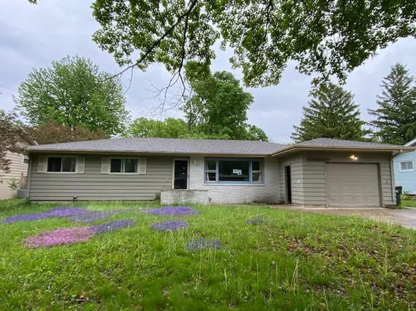 315 Charles St SW, Hutchinson, MN 55350