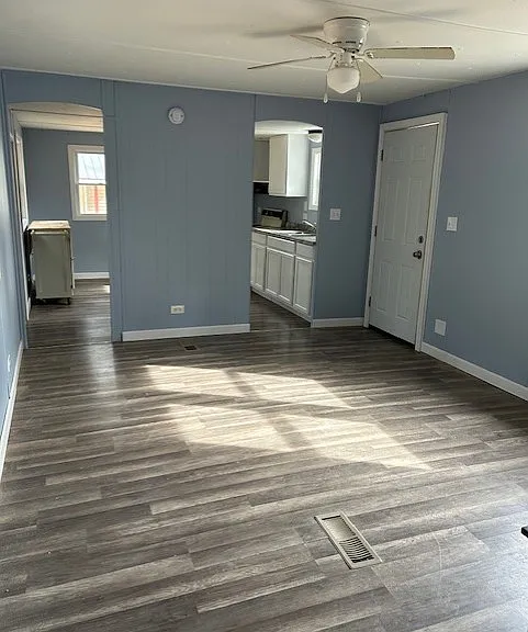 16 Austin Dr — Photo 4