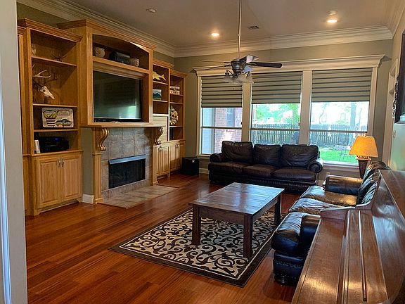 5th image of 115 Merlot Dr