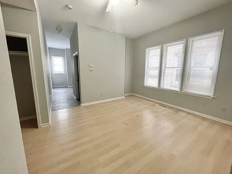 1718-34 E Lafayette Pl — Photo 6
