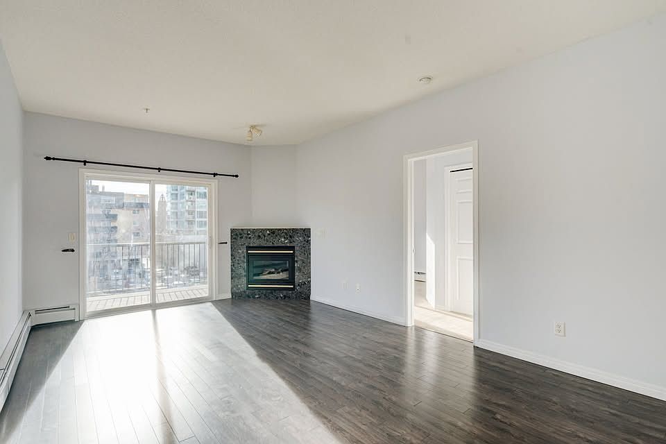 1st image of 126 14th Ave SW #404