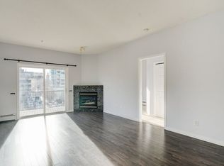 126 14th Ave SW #404, Calgary, AB T2R 0L9