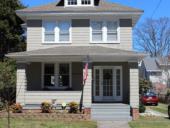 2nd image of 122 W Lorengo Ave