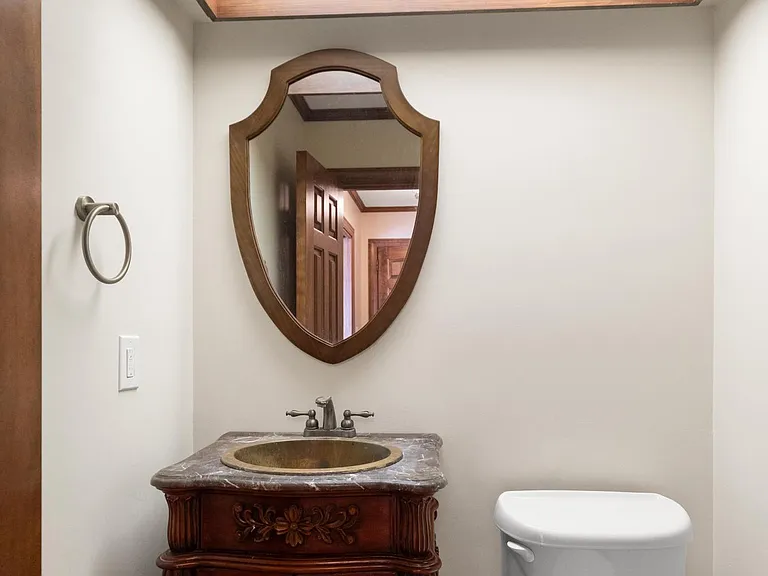 1/2 bathroom off of kitchen
