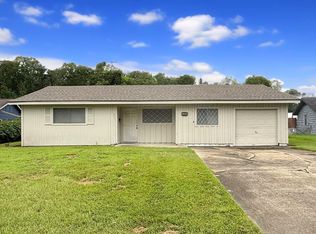 3966 Broadmoor Dr, Beaumont, TX 77707