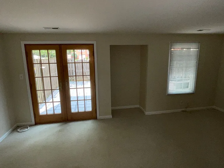 1311 Templeton Pl — Photo 27