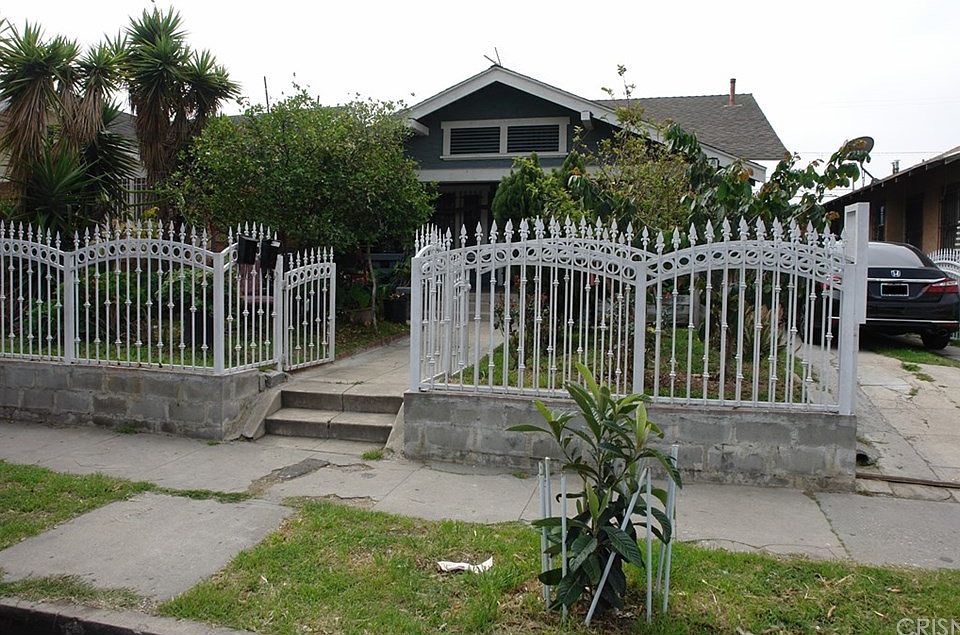 1st image of 842 W 48th St
