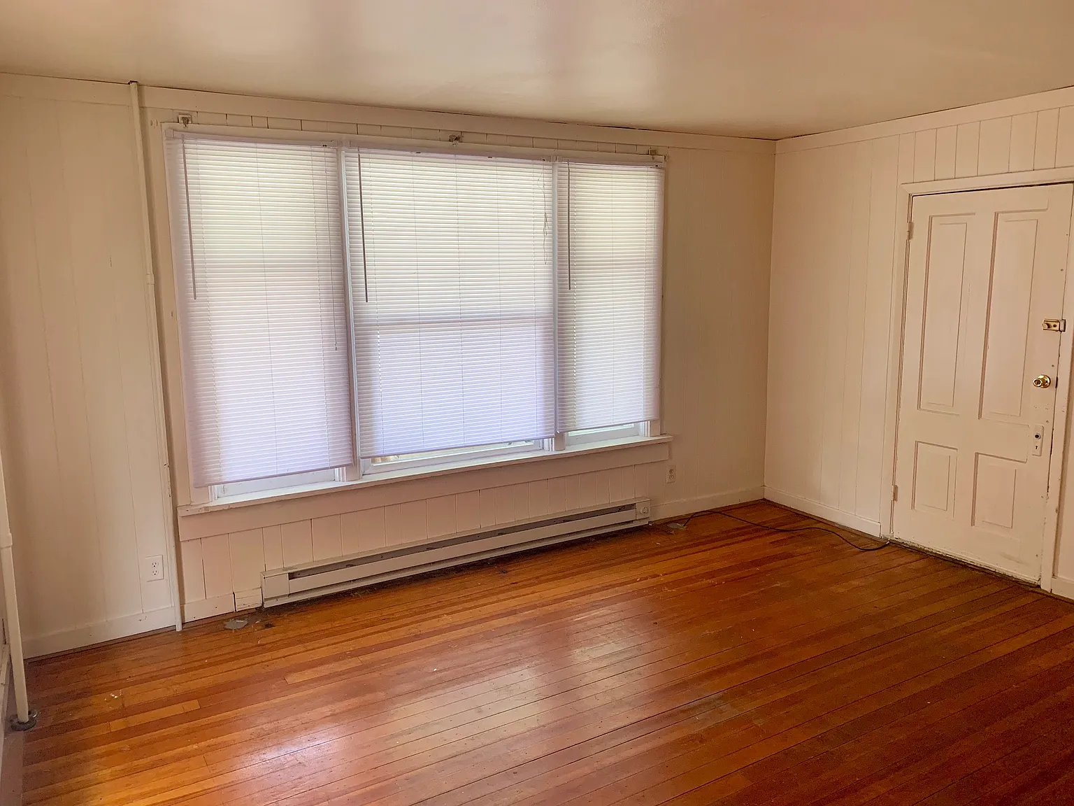 3 bed, $1,050 — Photo 4