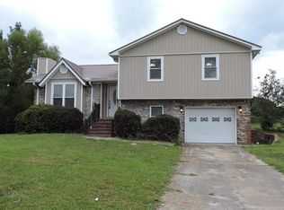 704 10th Ct, Pleasant Grove, AL 35127