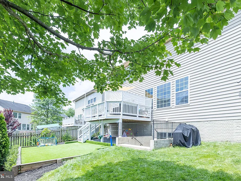 8727 Raleigh Mews — Photo 53