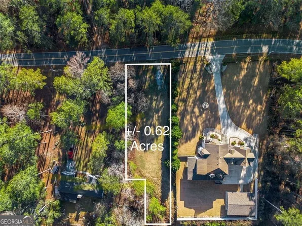 2562 Bermuda Rd, Stone Mountain, GA 30087