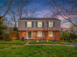 1236 Rolling Meadow Rd, Pittsburgh, PA 15241