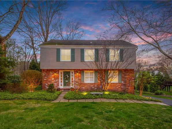 1236 Rolling Meadow Rd, Pittsburgh, PA 15241