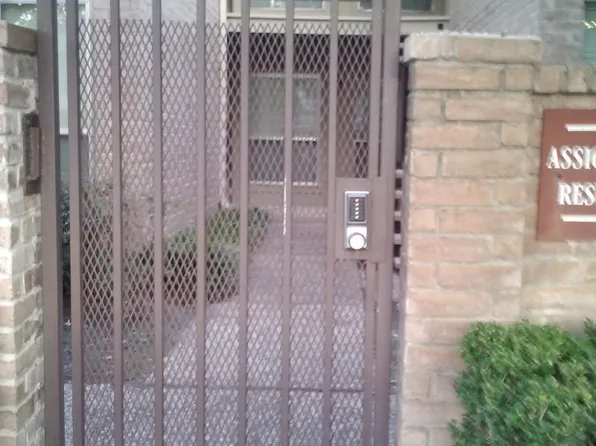 700 Thicket Ln APT 107, Houston, TX 77079