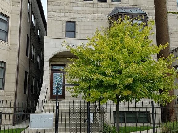 3rd image of 4435 S Oakenwald Ave Unit 3