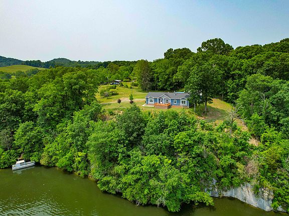 3rd image of 259 Crussell Dr