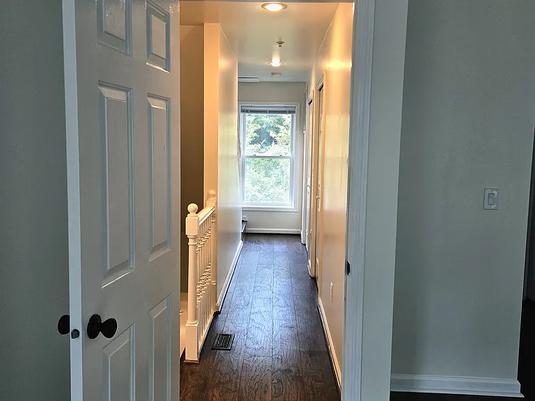 514 Saint Mary St — Photo 22