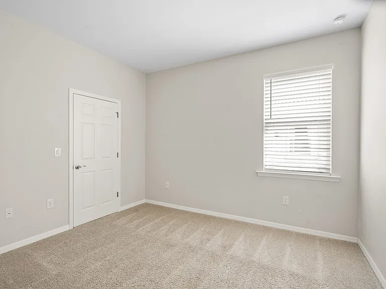 4443 Dutchess Park Rd — Photo 15