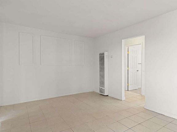 2nd image of 1652 Crucero Dr