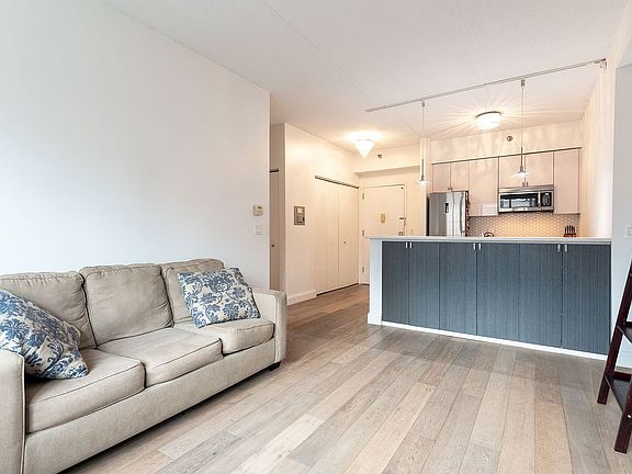 3rd image of 516 W 47th St APT N7b