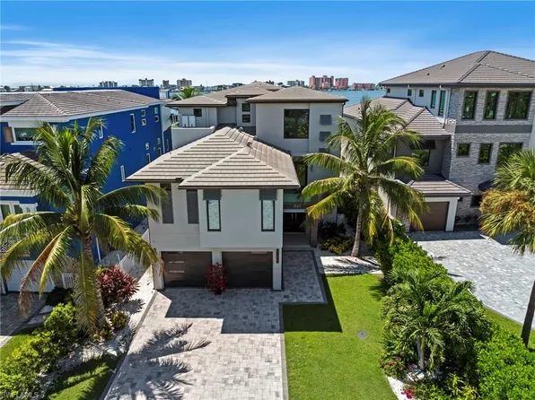 841 San Carlos DR, FORT MYERS BEACH, FL 33931