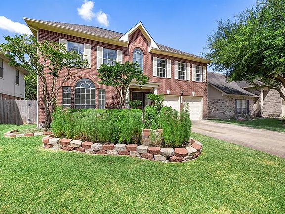 3rd image of 16443 Elmwood Point Lane