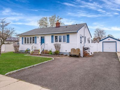 197 Arnold Avenue, West Babylon, NY, 11704