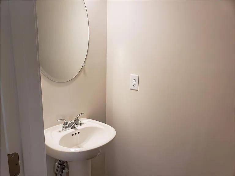 2725 Daybreak Ct — Photo 7