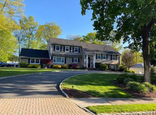 1 Westgate Rd, Livingston, NJ 07039