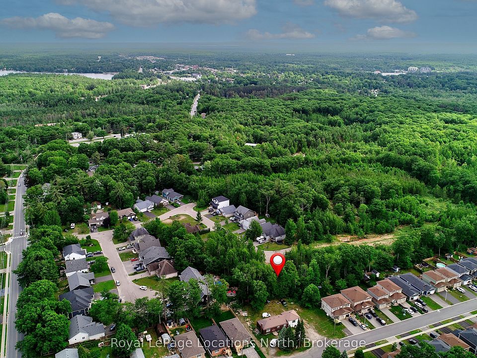 2nd image of 31 Freeland Dr