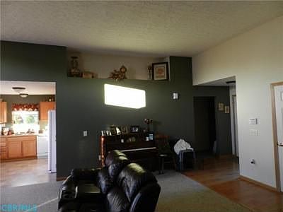 3rd image of 395 Sycamore Creek St