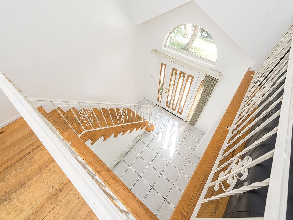 1st image of 12 Carl Ave.