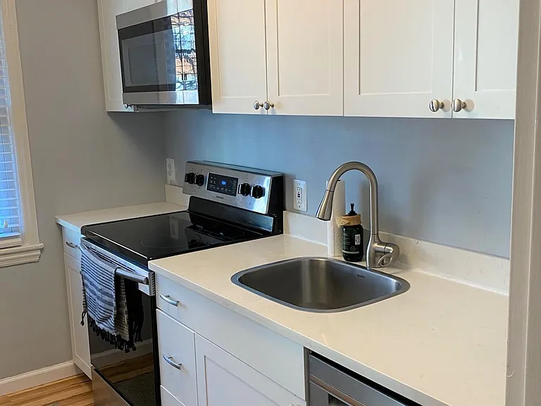 1301 S Walter Reed Dr — Photo 11