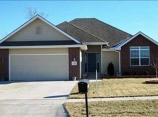 4330 SW Cambridge Ave, Topeka, KS 66610