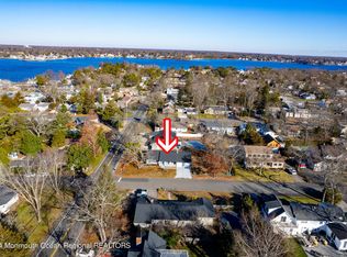 300 Linden Ave, Pine Beach, NJ 08741