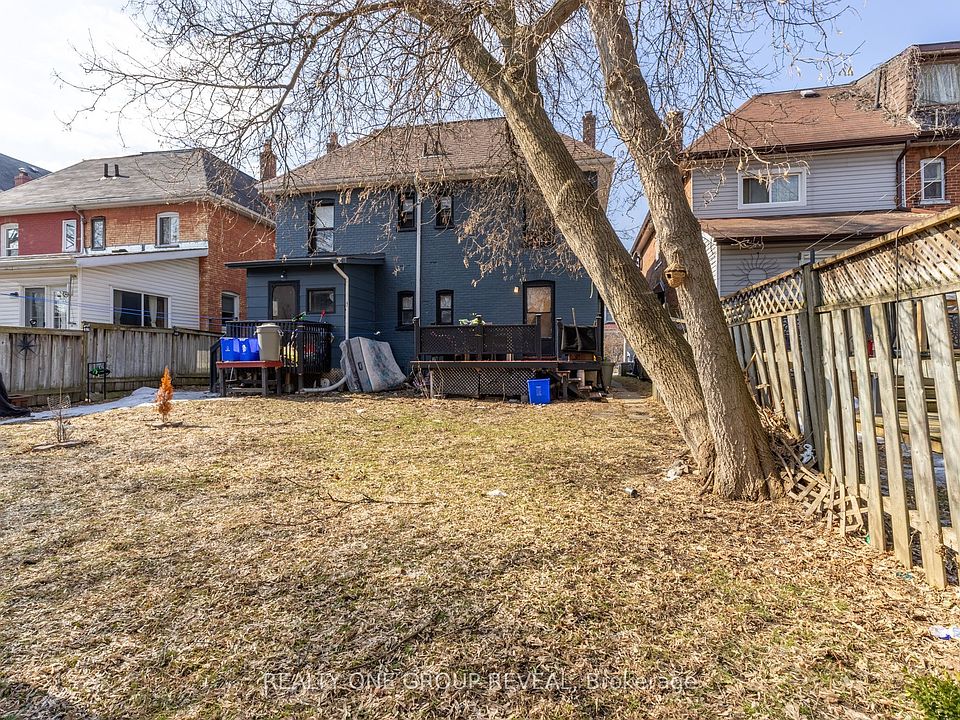 2nd image of 277 Jarvis St